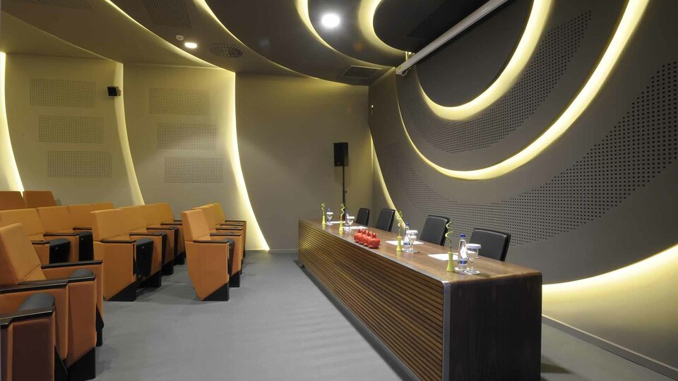 Pomegranate Wellness Spa 20
