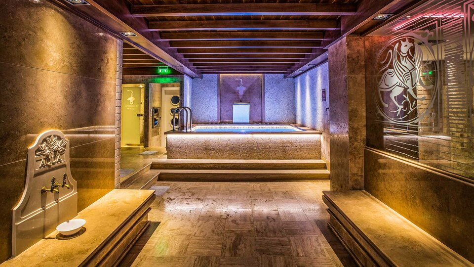 Pomegranate Wellness Spa 25