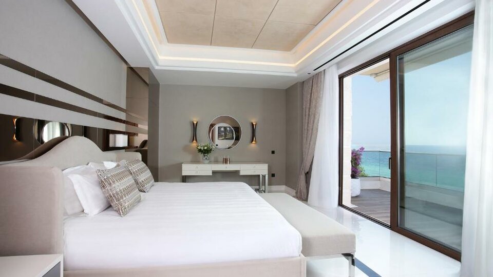 Pomegranate Wellness Spa 18