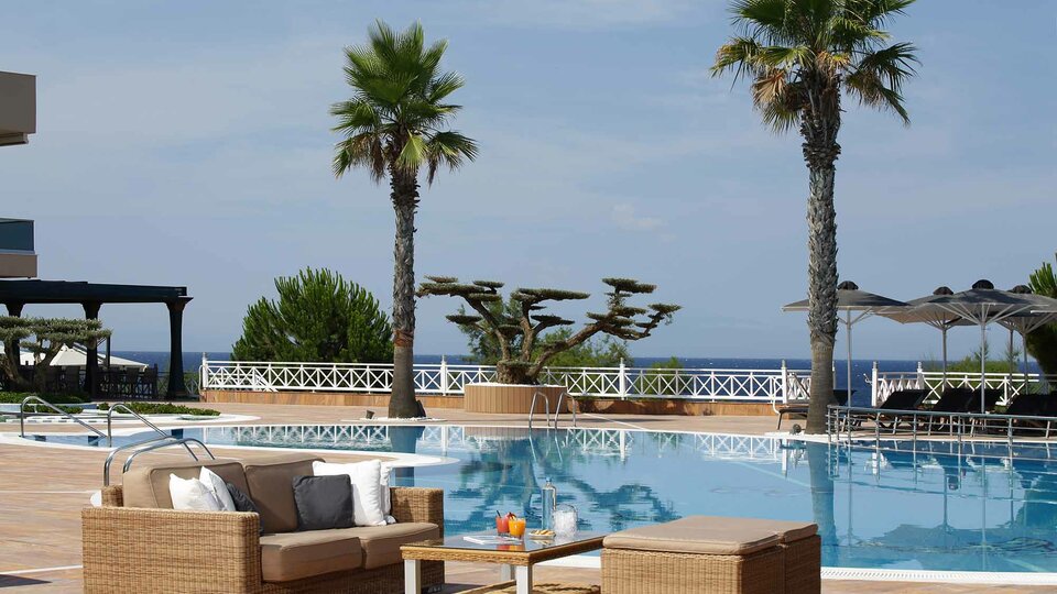 Pomegranate Wellness Spa 6