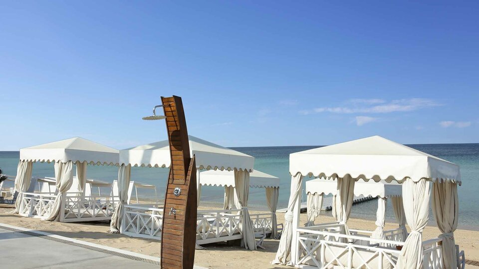 Pomegranate Wellness Spa 9