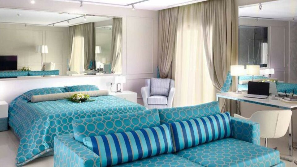 Pomegranate Wellness Spa 17