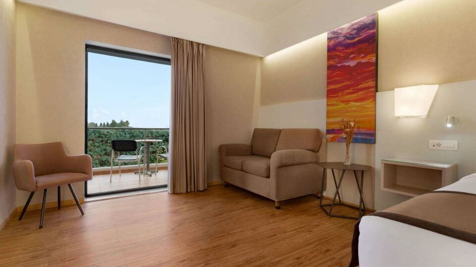 Ramada Plaza Thraki 8