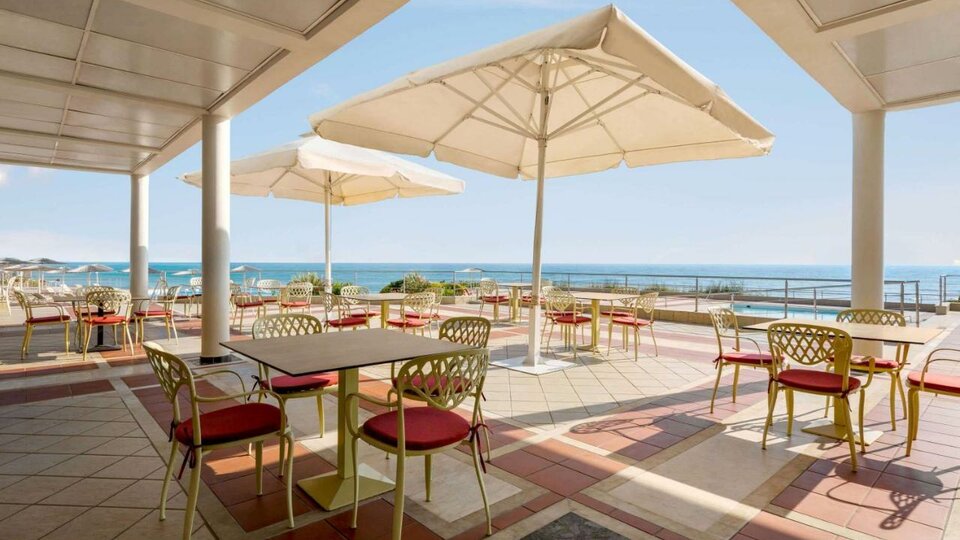 Ramada Plaza Thraki 5