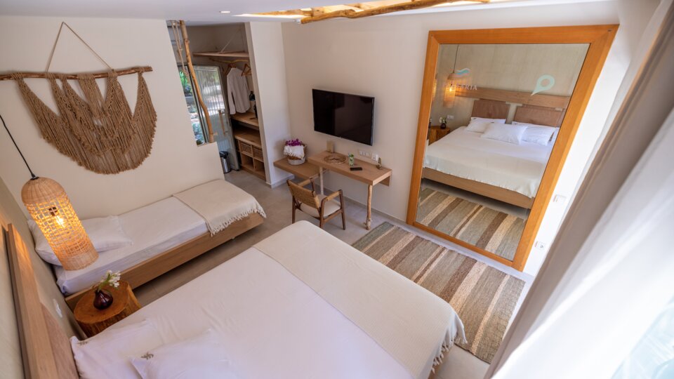 Plataria Seaside Resort 36