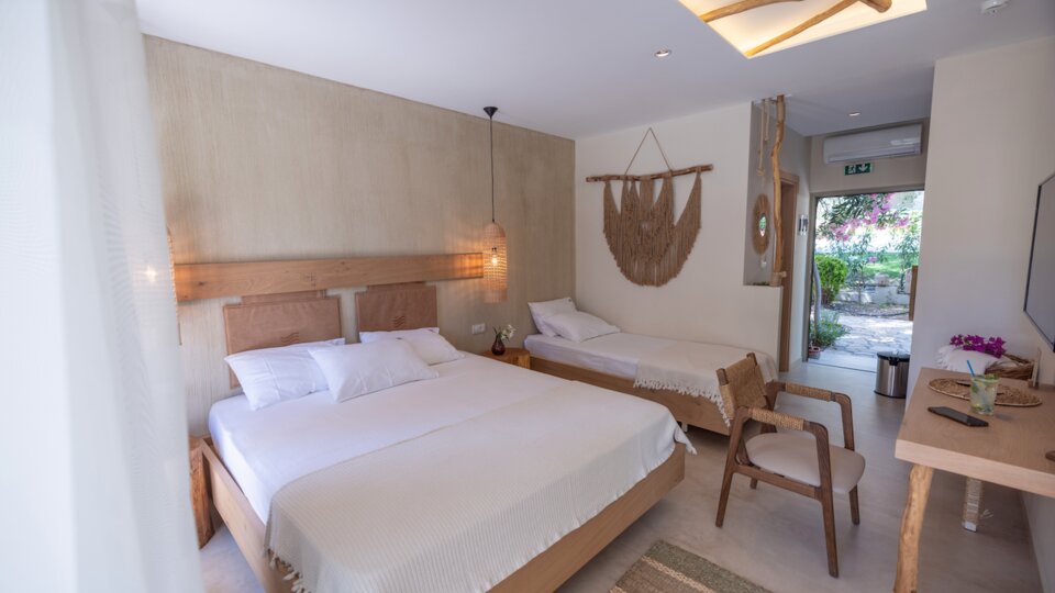 Plataria Seaside Resort 34