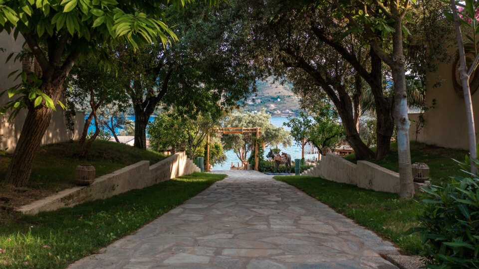 Plataria Seaside Resort 84