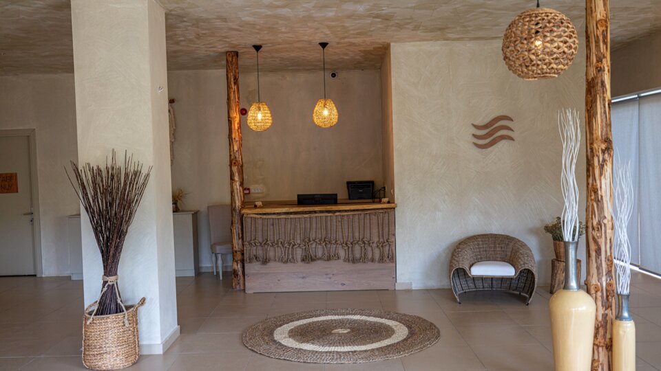 Plataria Seaside Resort 40