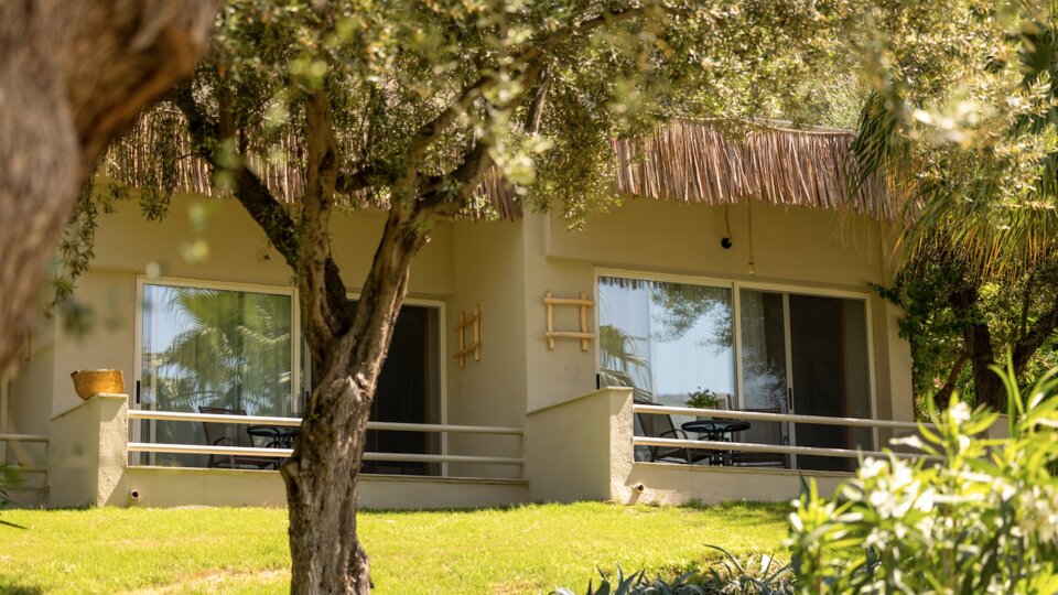Plataria Seaside Resort 10