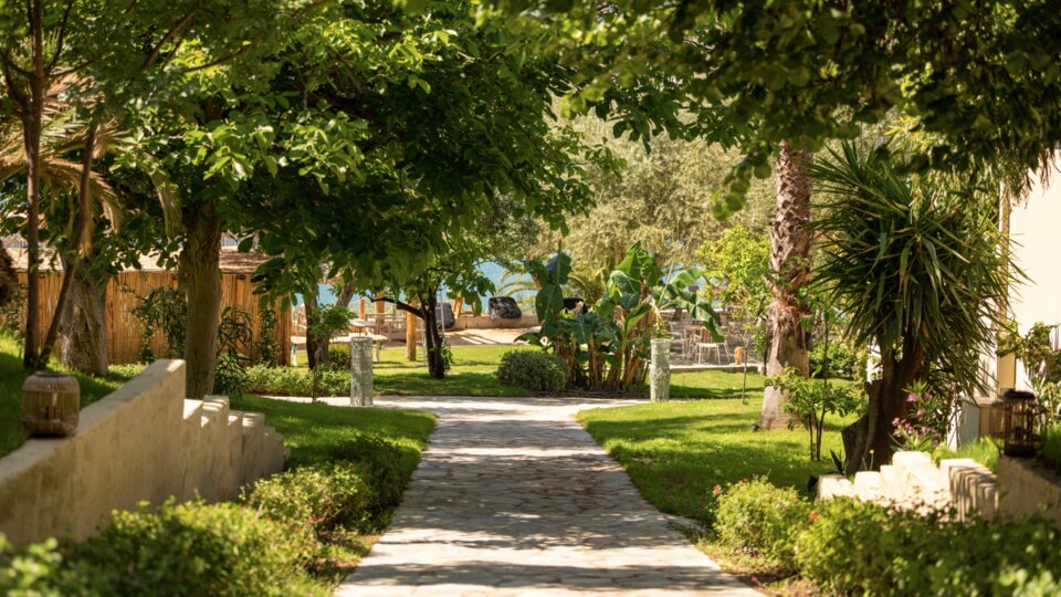 Plataria Seaside Resort 3