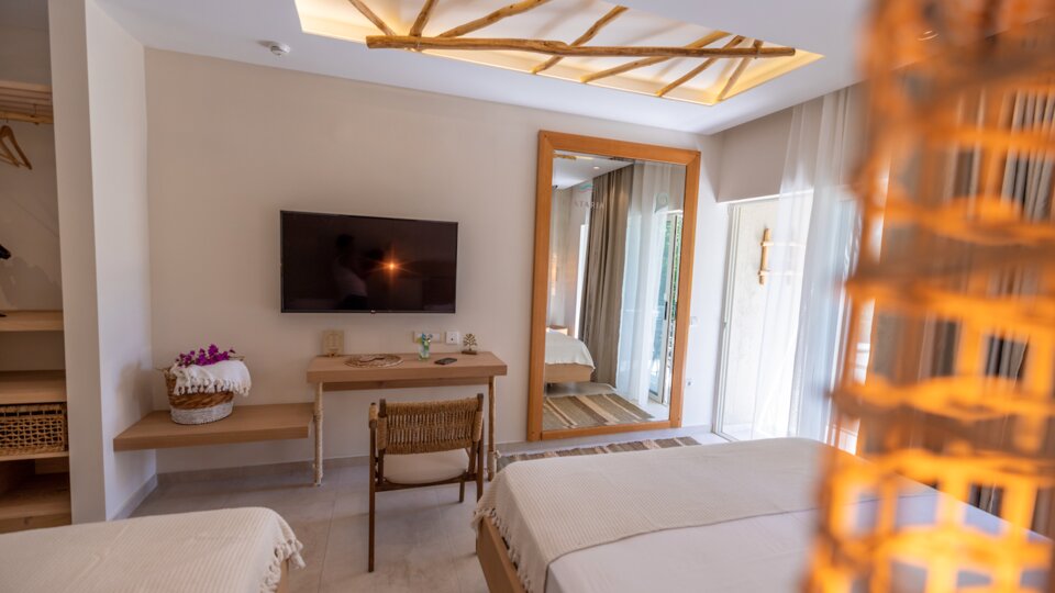 Plataria Seaside Resort 35
